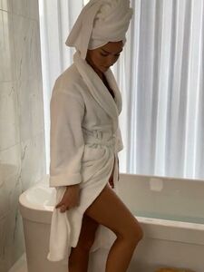 Rachel Cook Nude Bath Robe Strip Leaked