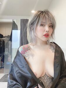 kniveschauu exclusive onlyfans leaked nudes