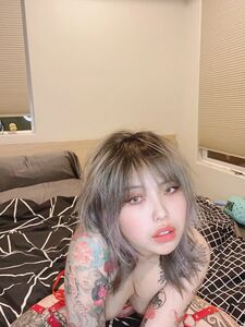 kniveschauu exclusive onlyfans leaked nudes