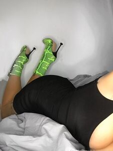 holmontana exclusive onlyfans leaked nudes