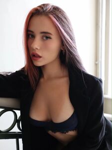 arilaviee new hot onlyfans leaked nudes