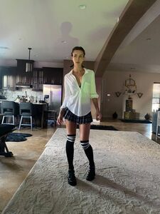 Rachel Cook Nude School Girl Posing Photo Set Leaked