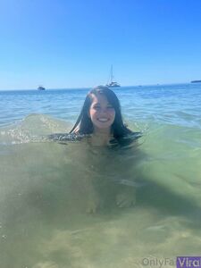 BelleDelphine Candid Holiday Photos Latest Onlyfans Premium Leaks