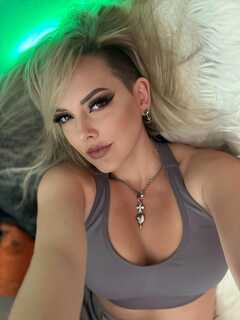 Darshelle Stevens