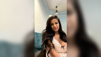 Poonam Pandey Indian Beauty Teasing In The Morning OnlyFans Video