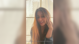 Poonam Pandey Boob Slip While on Live Onlyfans Video