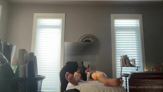 Sinfuldeeds Masseur Deeply Sucks her Customer's Cock While Giving Massage Onlyfans Video