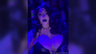 Bishoujomom Naughty Busty Ready to Tease in Cosplay Fansly Video