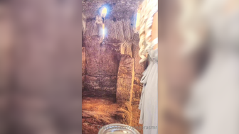 Gingerasmr Gets Naked and Bouncing on a Dildo While Trying on Daenerys Cosplay Onlyfans Video