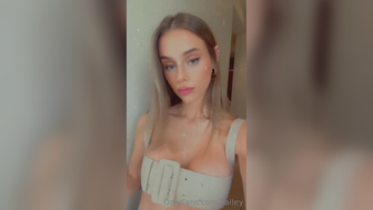 Hailey Young Girl With Puffy Tits Showing Her Sexy Figure Onlyfans Video