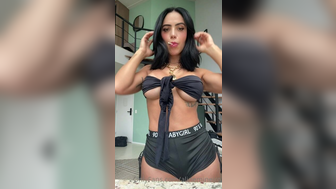 Alinemineiro Hot Thot Twerking Sexy Dance While Licking Lollypop OnlyFans Video