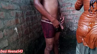 Ilyas Khan fucks Khala’s daughter Shabnam in the bathroom
 Indian Video