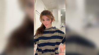 Puppiwi Squeezing And Teasing Her Juicy Melons Onlyfans Video