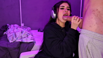 CutePsychosFuck Gamer girl stops playing to eat her stepbrother's huge cock