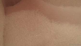 Meg Turney Nude Bath Time Onlyfans Set Leaked