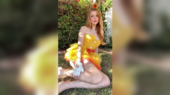 Elly Clutch Beauty Showing Her Juicy Pussy While Laying at Outdoor Onlyfans Video