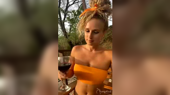Blonde Hoe Gets Pussy Exposed While Cooking and Eating Without Panties Live Stream Video