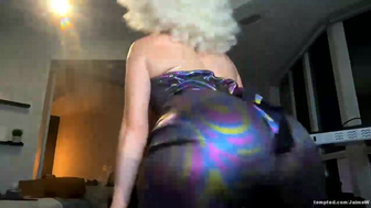 Young Blonde Girls Showing Their Tits and Pussy While Naked in Live Video