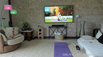 Missbella Exposed Her Fit Booty and Tits While Doing Workout Onlyfans Video