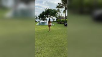 Katya Clover Going To Swim While Naked Onlyfans Video