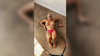 Mia Valentine Stretches Her Legs And Shows Hairy Cunt While Naked Onlyfans Video