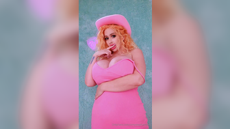 Omystephanievip Teasing Her Massive Jugs And Shows Shaved Pussy Onlyfans Video