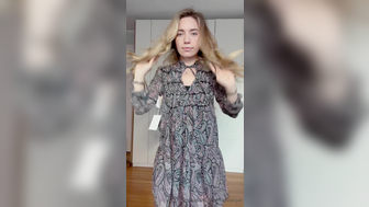 Dinglederper Young Blonde Exposed her Amazing Figure While Try on Haul Onlyfans Video