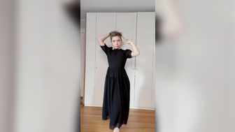 Dinglederper Young Blonde Exposed her Amazing Figure While Try on Haul Onlyfans Video