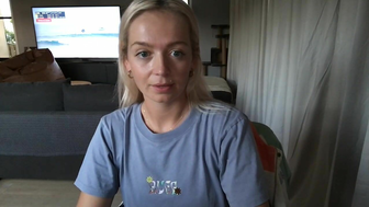 Laurenk Touching Round Tits In Tight Bra And Dildo Handjob On Stream Video