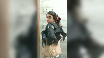 Pakist beau Teen showing her Big Boobs and Hairy Pussy online