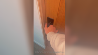 Sierra Skye Gets Naked And Fingered Wet Cunt Onlyfans Video