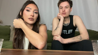 Francesca Farago And Her Bf Talking To Their Fans Live Video