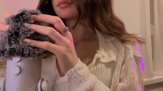 Soly Teases Her Fans While Ear Licking Teasing ASMR Leaked Video