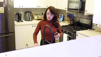 Fiona Costello Busty Horny Mom Getting Banged On Bed Video