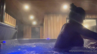 Jasmine Jae Milf Doing Titjob and Riding Dick On the Pool Then Sucking Is hard Onlyfans Video