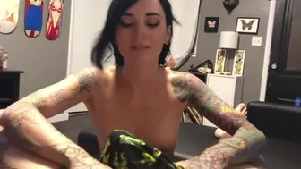 Hardcore porn and pussy creampie with the tattooed couple