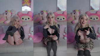 Alice delish Looking Like A Sex Doll And Strips And Tease Her Amazing Body