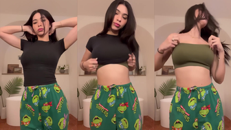 Kawaii Sofey Showing Off Her Curvy Ass Cheeks Onlyfans Video