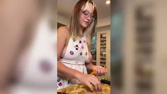 Sabrina Nichole Nude Cooking Fansly Video Leaks