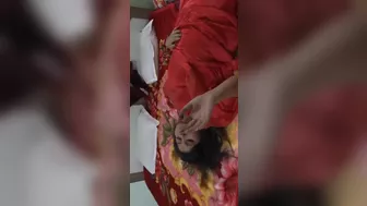 Bengali fiancee wearing red hot dress sucked by her husband
 Indian Video