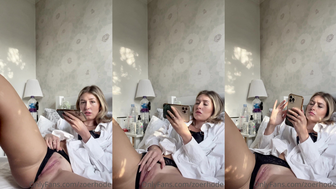 Zoe Rhode Playing Wet Pussy While Watching Porn Onlyfans Video