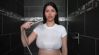 Strawberrytabby Wet vs Dry Try on Haul in the Shower Video