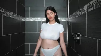 Strawberrytabby Wet vs Dry Try on Haul in the Shower Video