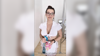 Estephania Hot Maid Nude Tease While Cleaning Onlyfans Leak