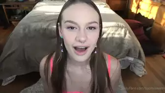 Naomi Swann Cute Girl Teasing and Giving You JOI Onlyfans Video