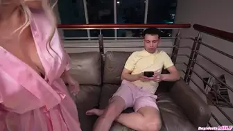 Bad Bella Turned on Stepmom Knows How To Make Me Creampie Her Leak Private video