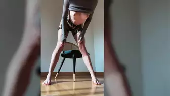 Leolulu__ Fit Babe in Garters Takes it Hard on a Chair in this Intense Fucking Video