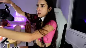Izzy Green Live Stream Playful Dildo Sucking And Masturbation In Schoolgirl Tease