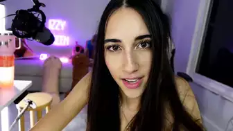 Izzy Green Live Stream Playful Dildo Sucking And Masturbation In Schoolgirl Tease