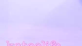 KateeLife Showing off her big Tits in Live Stream Video